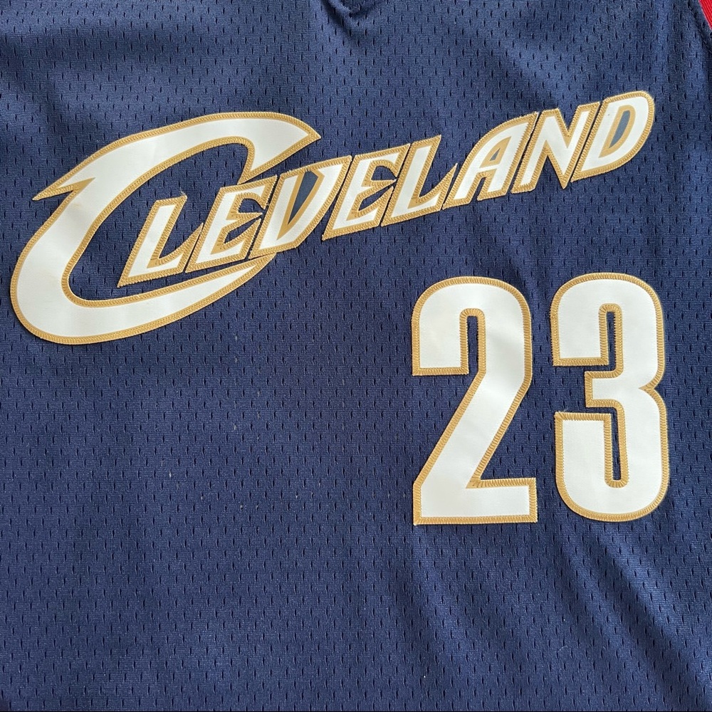 Lebron James Cavaliers Jersey